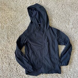 Lululemon sackable windproof water resistant jacket